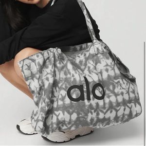 Alo tote bag
